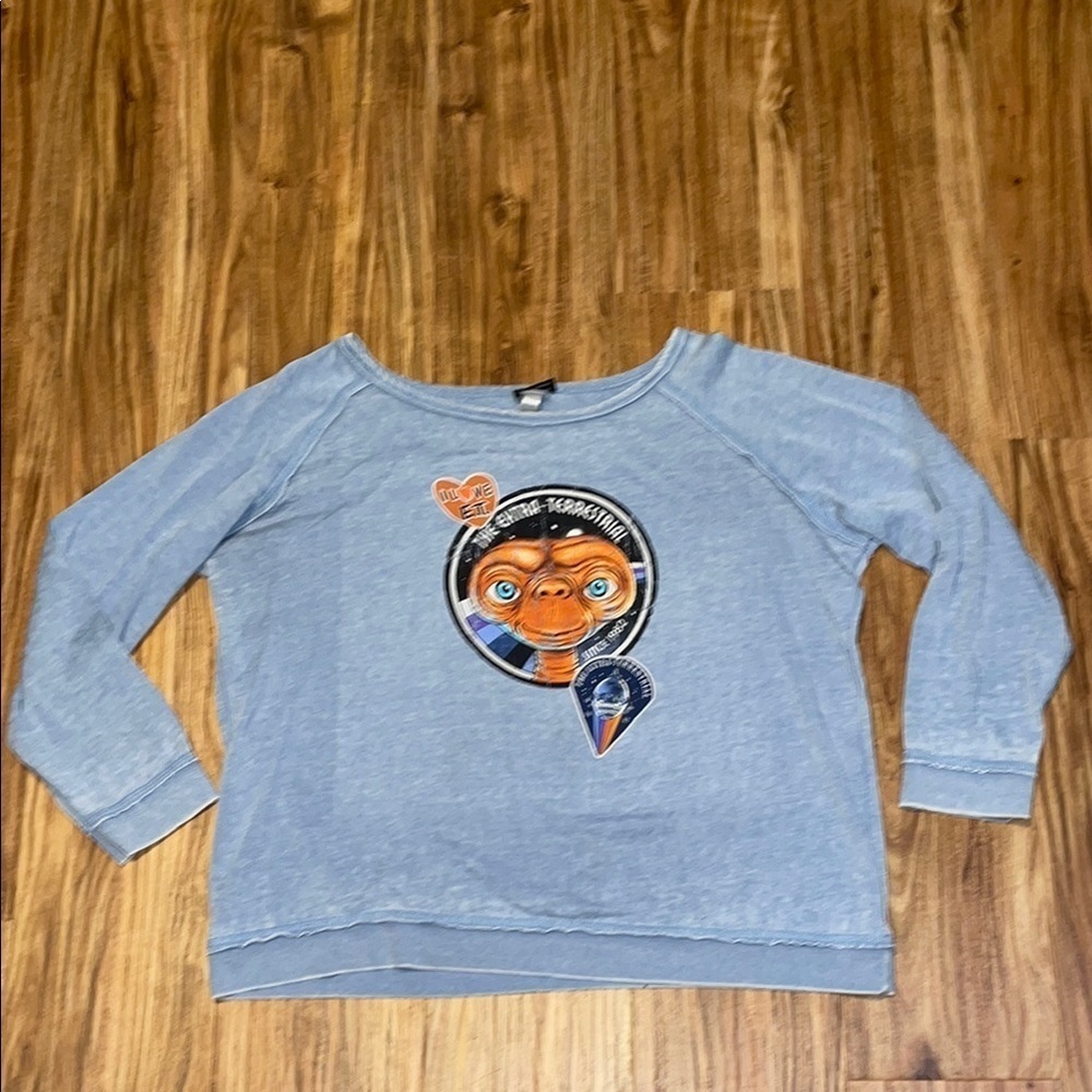 E.T. women’s sweatshirt XXL 2XL Blue Graphic soft distressed lightweight
